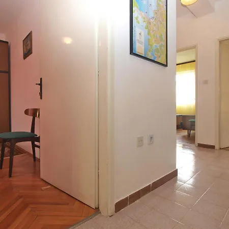 Slavica 1697 Apartman *